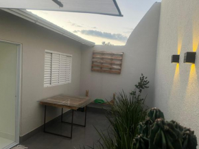 Casa c Suite independente cond Jd Moncoes